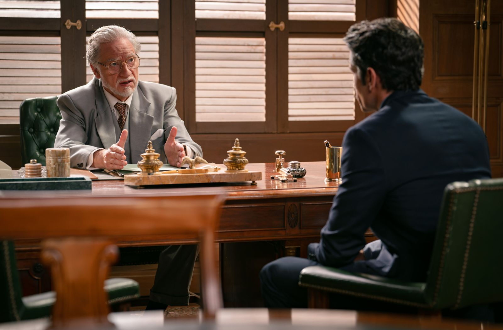 Damián ofrece su apoyo a Pelayo en Sueños de libertad