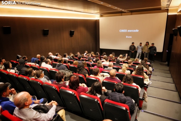 Rodado en blanco y negro y por los propios reclusos: así es el documental 'Las voces del silencio'
