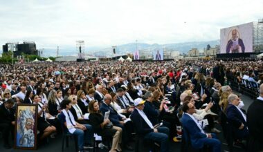 El papa pide a EEUU buscar el diálogo en lugar de invadir Venezuela