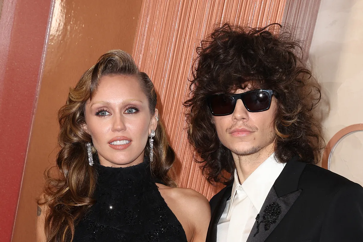 Maxx Morando: el batería de un grupo de rock de 27 años que se convertirá en el segundo marido de Miley Cyrus - El Mundo