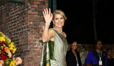 Sandalias con tacón de vértigo, vestido estilo sari y esmeraldas: Máxima de Holanda en su segunda noche de gala en Surinam