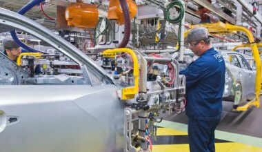 El vehículo eléctrico recibe una lluvia de 6.000 millones en España - Expansión