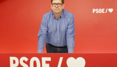 Tertulia: El caso de Paco Salazar, los abusos sexuales que rodean al PSOE y la salida de España de Eurovisión (04/12/2025) - Tertulia de La Brújula - La brújula