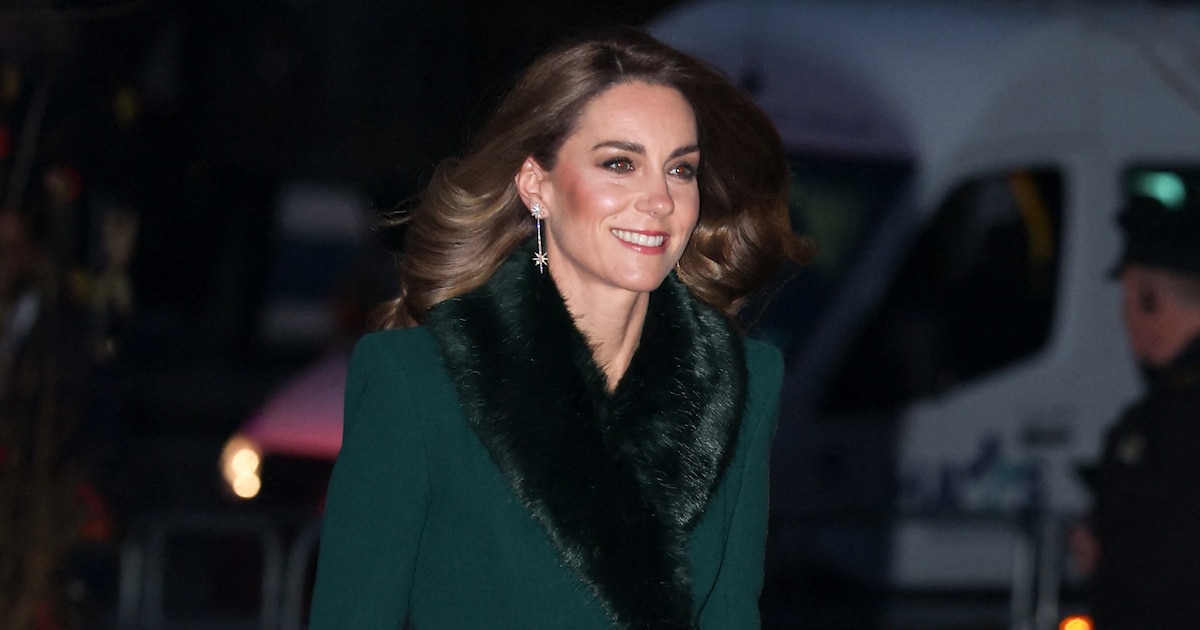 Kate Middleton deslumbra en el concierto navideño en Westminster junto al príncipe Guillermo y sus tres hijos: estampa familiar y looks a juego