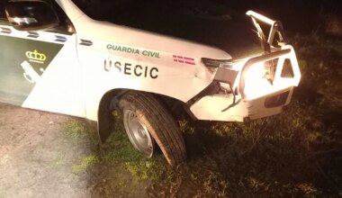 El narco vuelve a revolverse contra la Guardia Civil: Embisten y atropellan a varios agentes en una persecución en Los Barrios - El Mundo