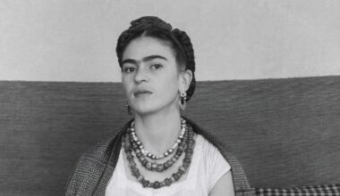 Miniatura y leyenda: un autorretrato de Frida Kahlo de cinco centímetros sale a la venta por una cifra récord en el Art Basel Miami Beach
