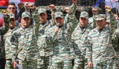 Venezuela recluta a 5.600 soldados más ante las "amenazas" de EEUU