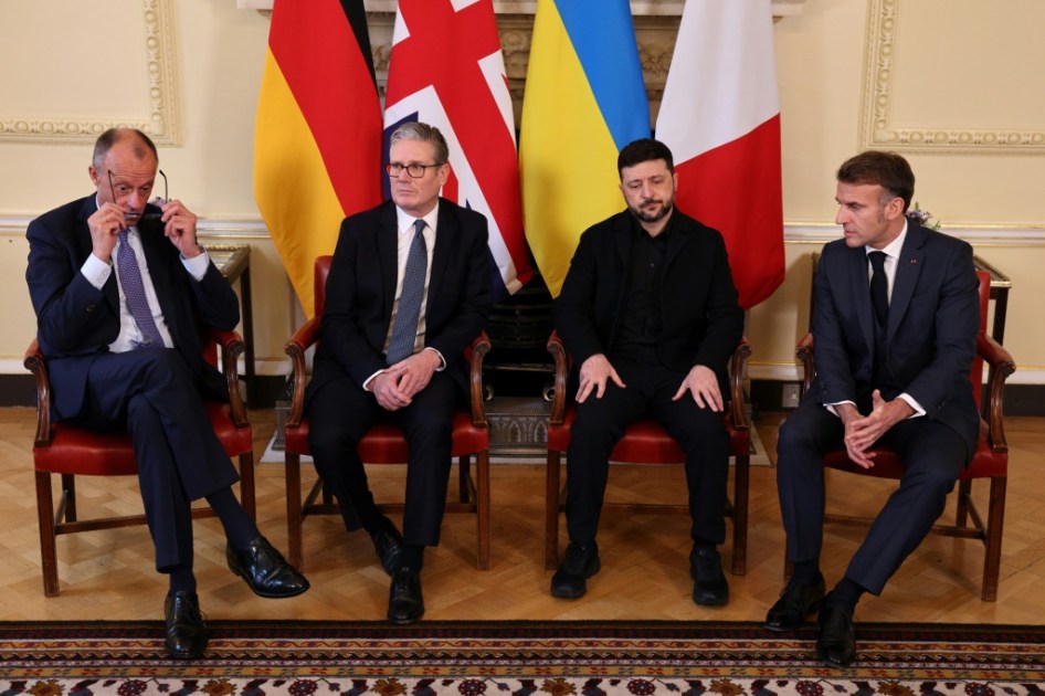 Los aliados europeos respaldan a Zelenski en Londres tras críticas de Trump