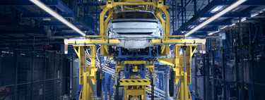 Ford invirtió 1.000 millones para producir coches eléctricos en Europa. Ahora invertirá dinero en despedir a 1.000 empleados