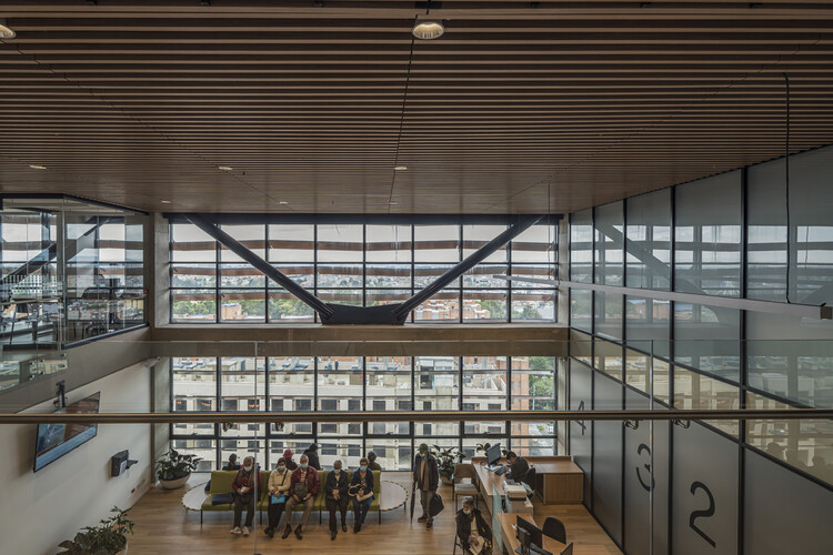 Compensar – Centro de Bienestar Integral para el Adulto Mayor / taller de arquitectura de bogotá - Fotografía interior, Madera, Vidrio