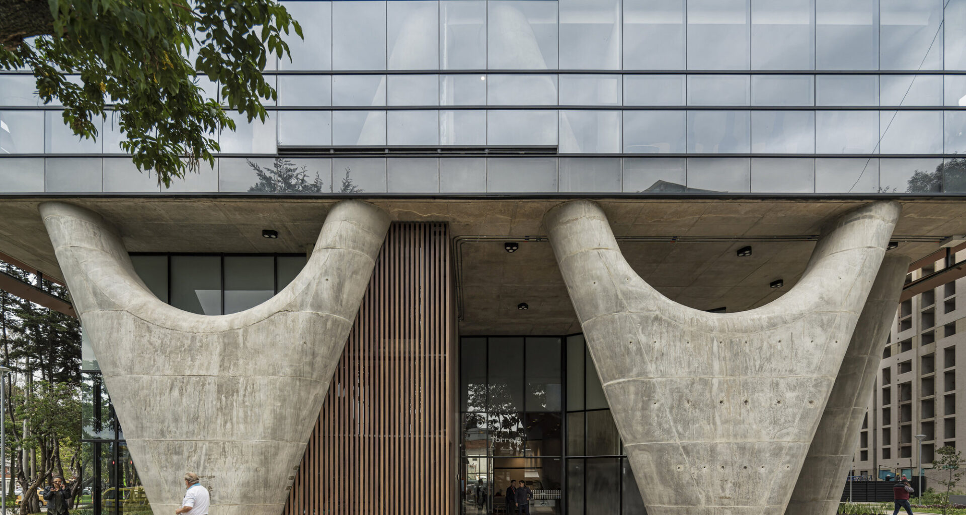 Compensar – Centro de Bienestar Integral para el Adulto Mayor / taller de arquitectura de bogotá