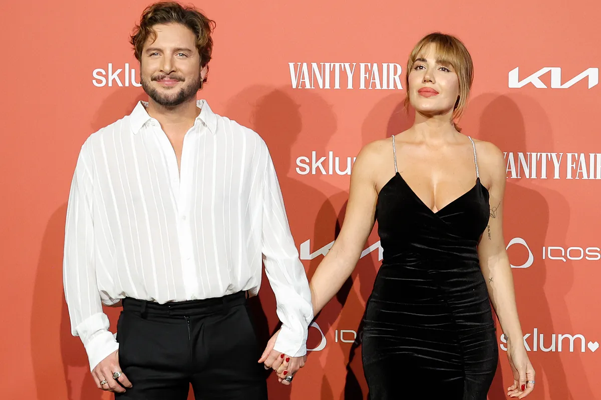 Así es la vida de Manuel Carrasco: del flechazo en un bar de Huelva a su rutina entre dos ciudades - El Mundo