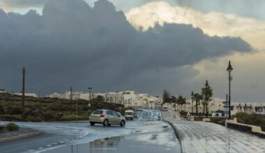 Alerta por lluvias intensas el fin de semana: la borrasca Emilia alcanza hoy su máximo en Canarias y mañana en el sureste de la Península - El Mundo
