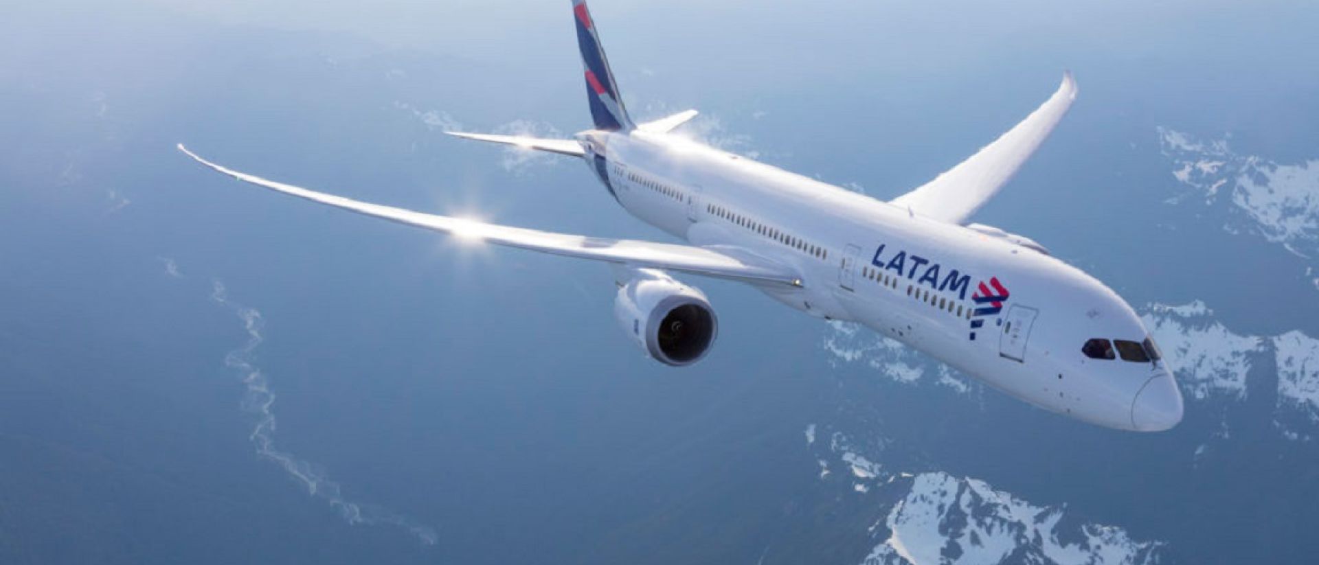 Curazao recibe desde Lima y Bogotá los vuelos inaugurales de LATAM