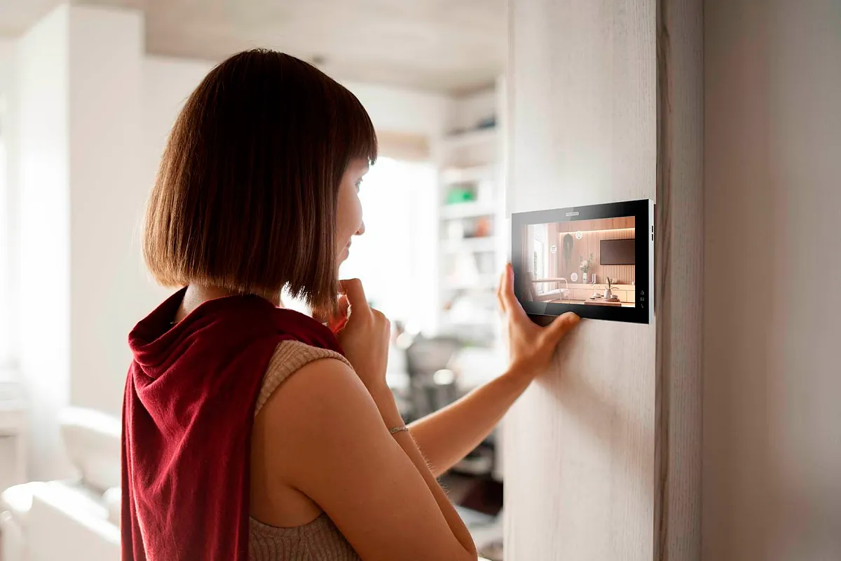 Ardian compra el líder de los telefonillos Fermax a MCH y Eurazeo por 220 millones - Expansión