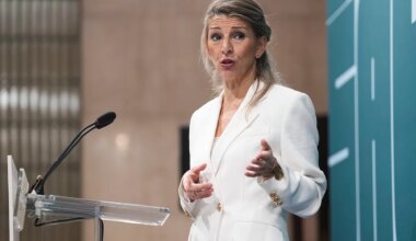 Trabajo pacta con los sindicatos y sin la patronal la ampliación del permiso por fallecimiento a 10 días: "Debería haber sido un acuerdo de todos" - El Mundo