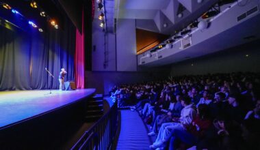 Más de 500 alumnos de centros educativos de Móstoles asisten al “Road Show” de AESLEME sobre educación vial