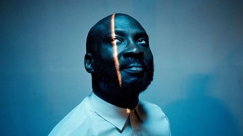 ALTAGAMA - Joshua Idehen: el baile y la palabra