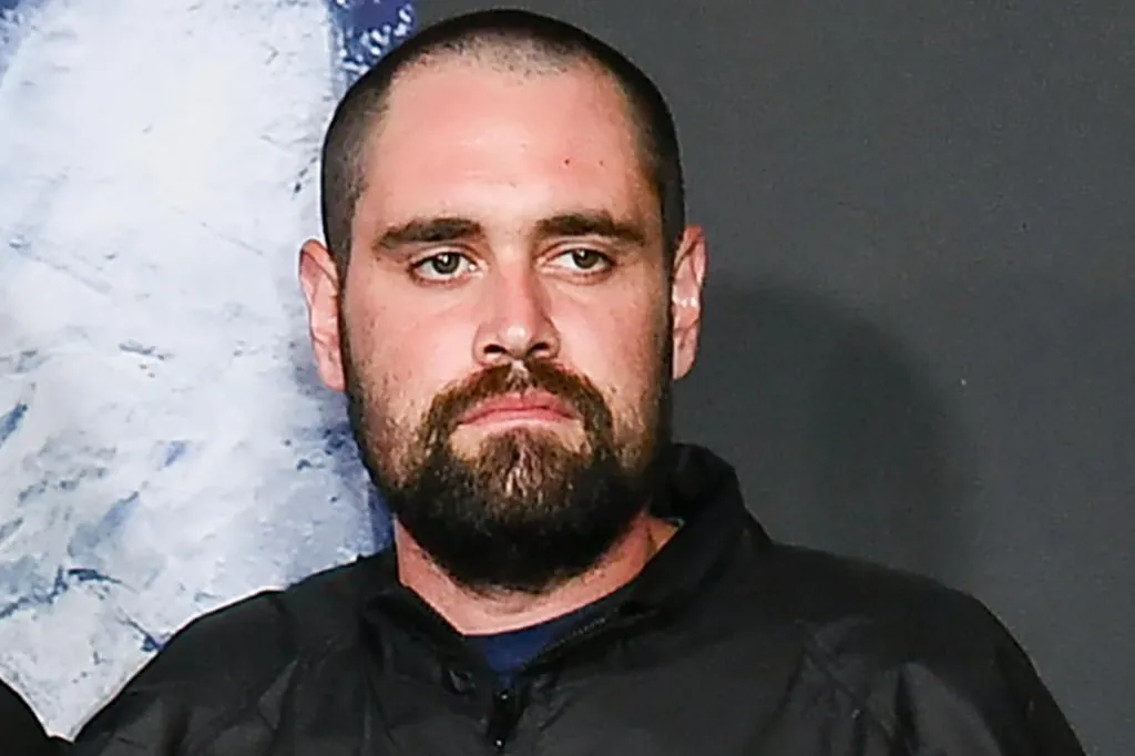 El hijo de Rob Reiner comparece por primera vez en un tribunal tras el asesinato de sus padres - El Mundo