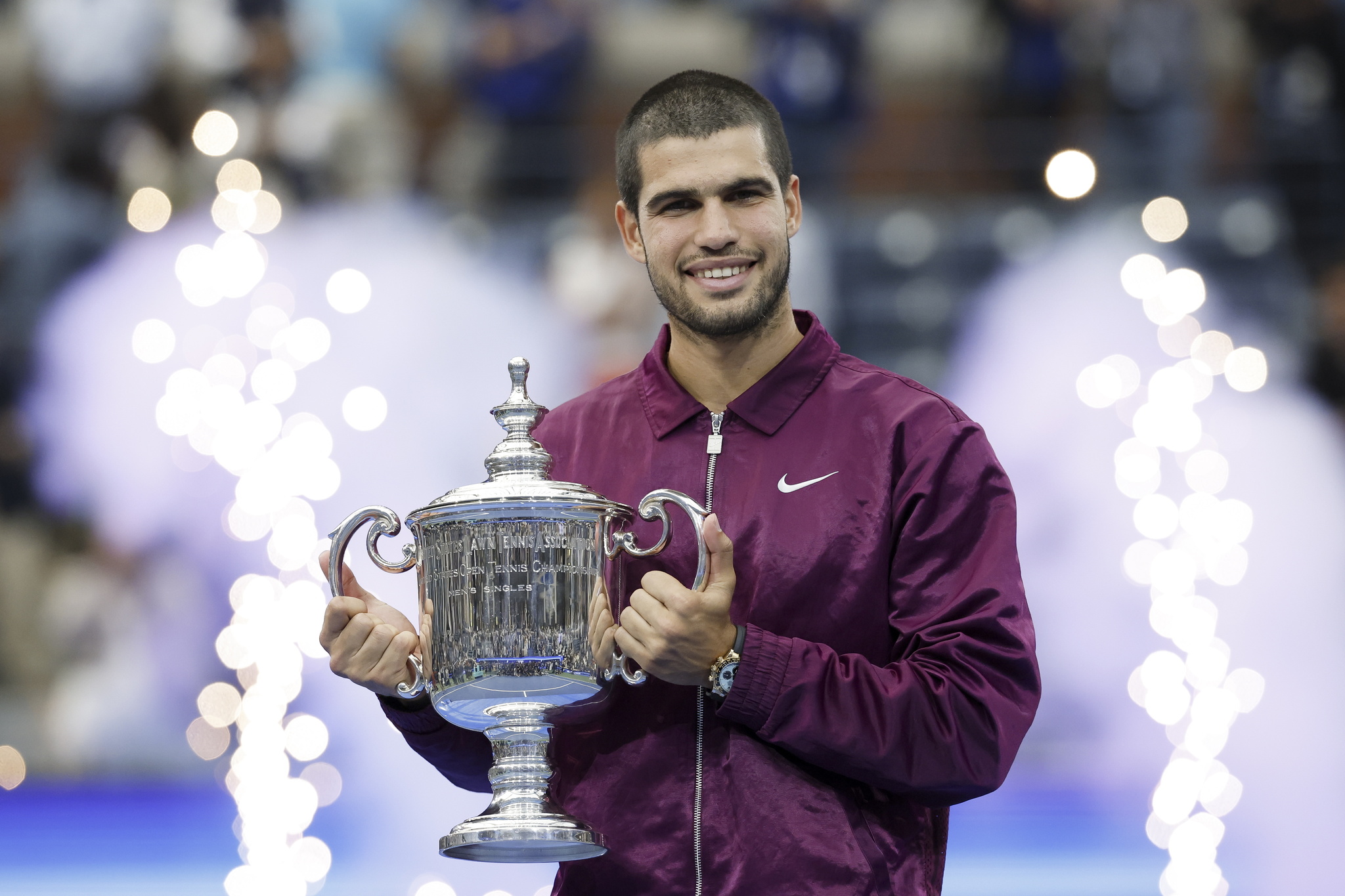 Carlos Alcaraz, con el trofeo del Abierto de Estados Unidos de 2025.