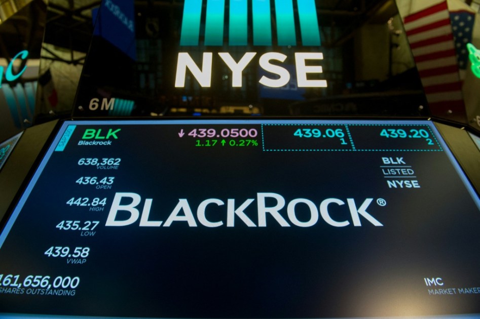 BlackRock y Dalio anuncian donaciones para el plan de gastos de Trump