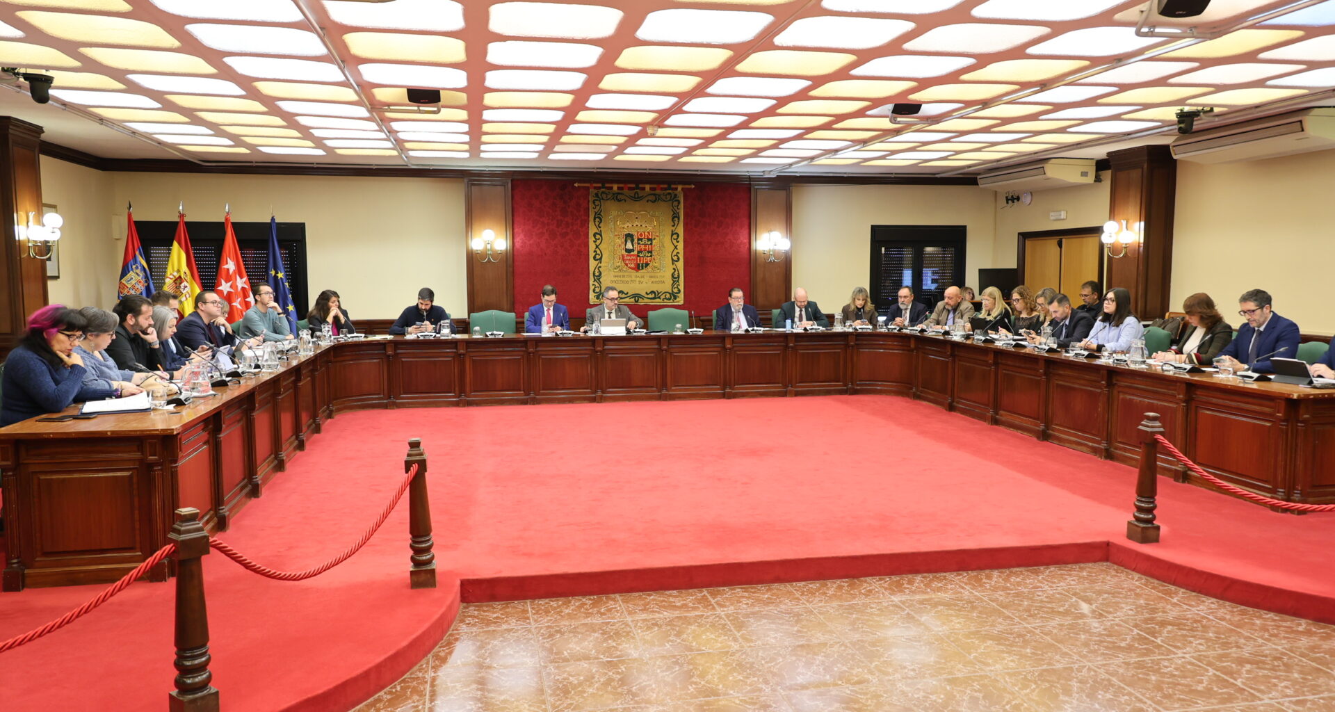 El Pleno acuerda por unanimidad nombrar como Paco Sedano al pabellón municipal PAU-4-Móstoles Sur