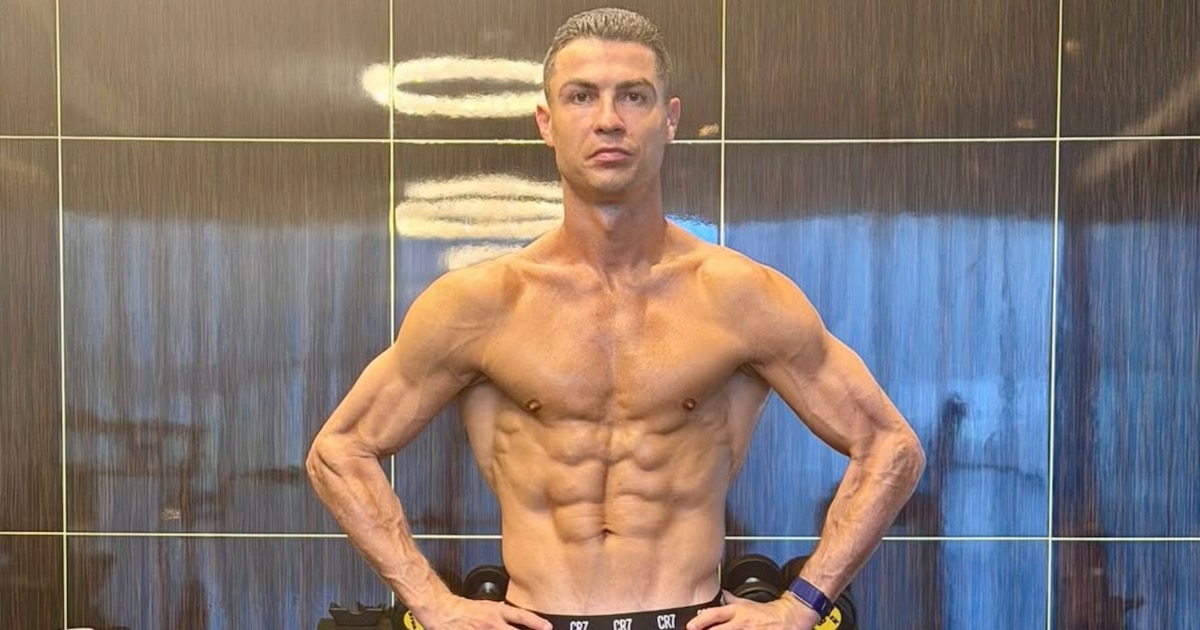 Cristiano Ronaldo presume de físico a punto de cumplir 41 años con una fotografía inquietante en sus redes sociales