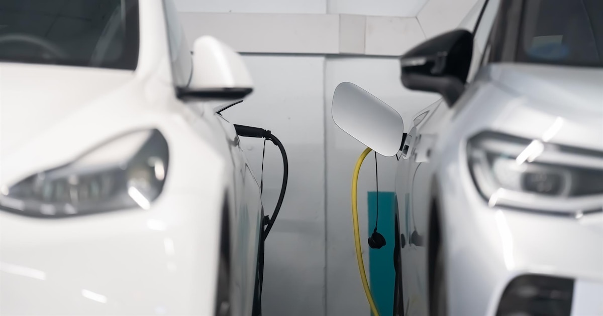 Cada vez menos españoles consideran el coche eléctrico como una solución para la movilidad urbana