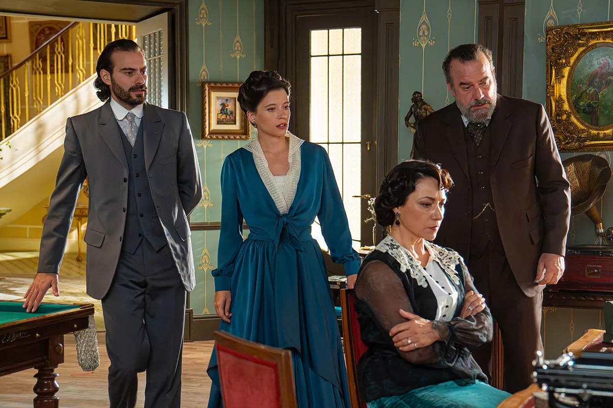 Avance de 'La Promesa', capítulo de hoy, lunes 22 de diciembre: El detective llega con noticias de Catalina - El Mundo