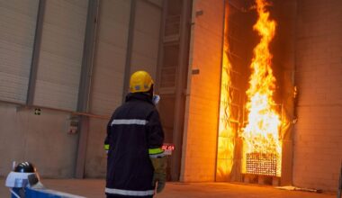 IPUR aclara dudas sobre los ensayos a gran escala de fachadas y su valor frente al fuego