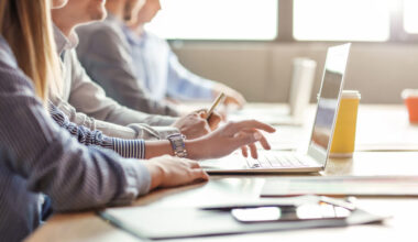 ¿Cómo puede el estudiantado hacer un uso crítico y ético de la IA?