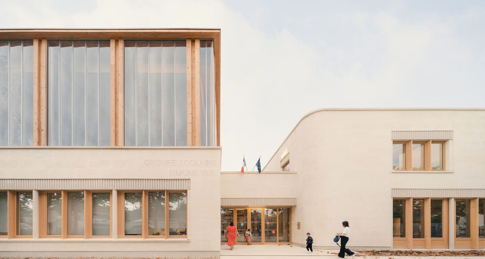 Complejo escolar Simone Veil Tremblay-en-France / Gaetan Le Penhuel Architectes