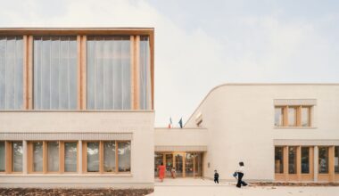 Complejo escolar Simone Veil Tremblay-en-France / Gaetan Le Penhuel Architectes