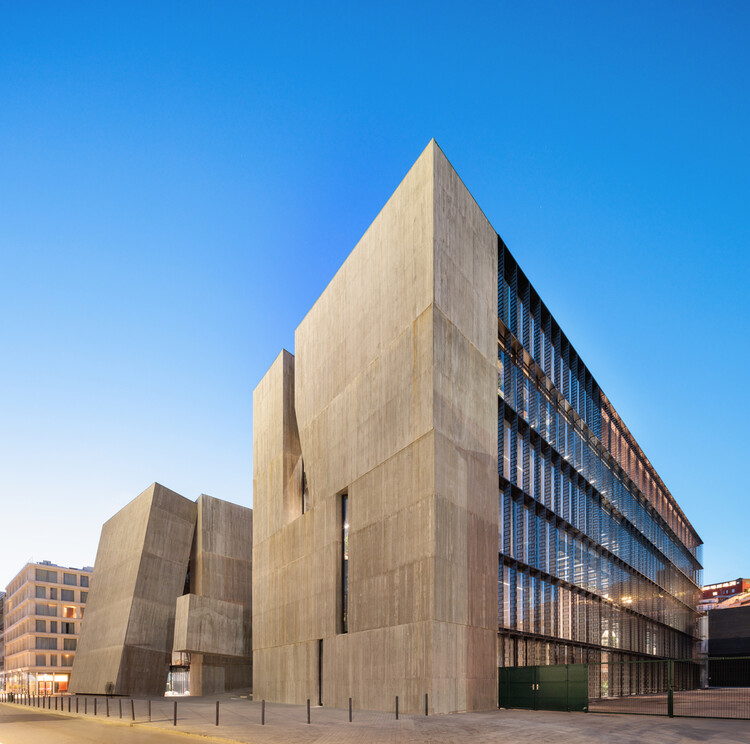 Los 100 mejores proyectos de arquitectura del 2025 en ArchDaily - Imagen 32 de 101