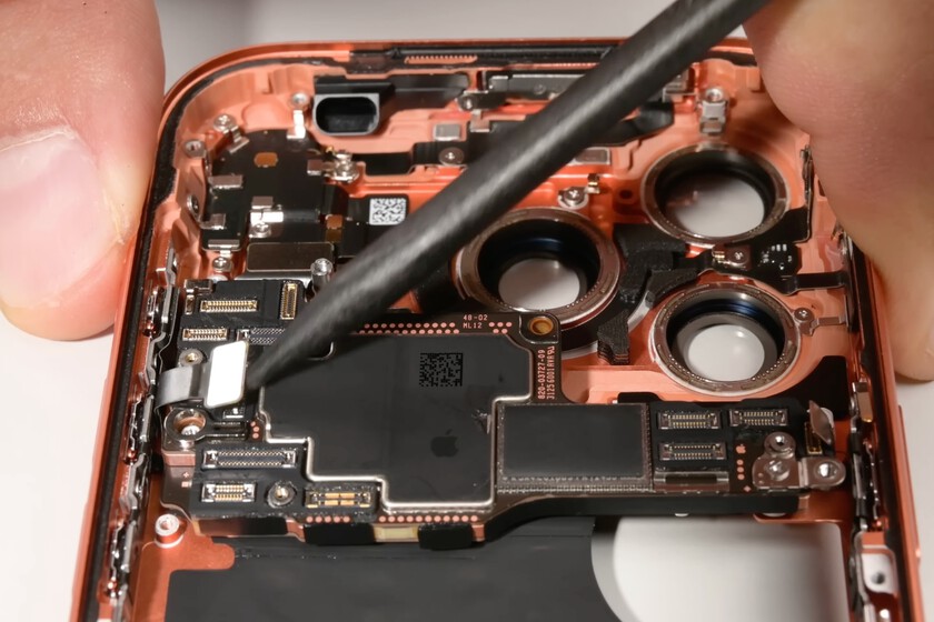 El precio de la RAM del iPhone se ha duplicado. Apple ha tenido que llamar a Samsung para evitar un desastre en la producción