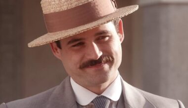 Arturo García Sancho alerta a los espectadores del gran cambio que experimentará Manuel en 'La Promesa'