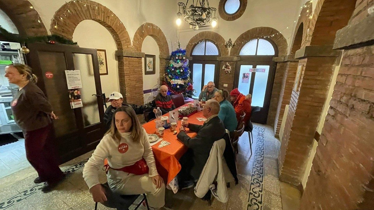 Almuerzo solidario de Navidad, Krajewski: "Oremos por la paz"