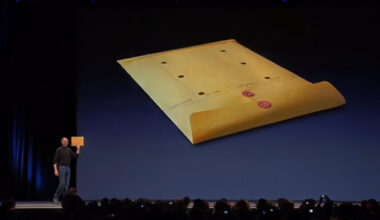 Hace 17 años, Steve Jobs convirtió un sobre de manila en un símbolo que cambió para siempre el marketing tecnológico