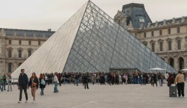 El Louvre en una situación crítica tras un año desastroso - Expansión