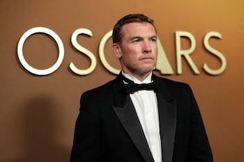 Sam Worthington entrenó hasta seis