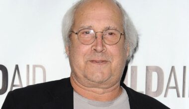 La familia de Chevy Chase reveló detalles de los dramáticos días en los que estuvo al borde de la muerte: “Básicamente resucitó”