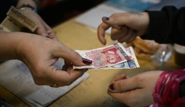 Bulgaria adopta el euro con temor a precios más altos