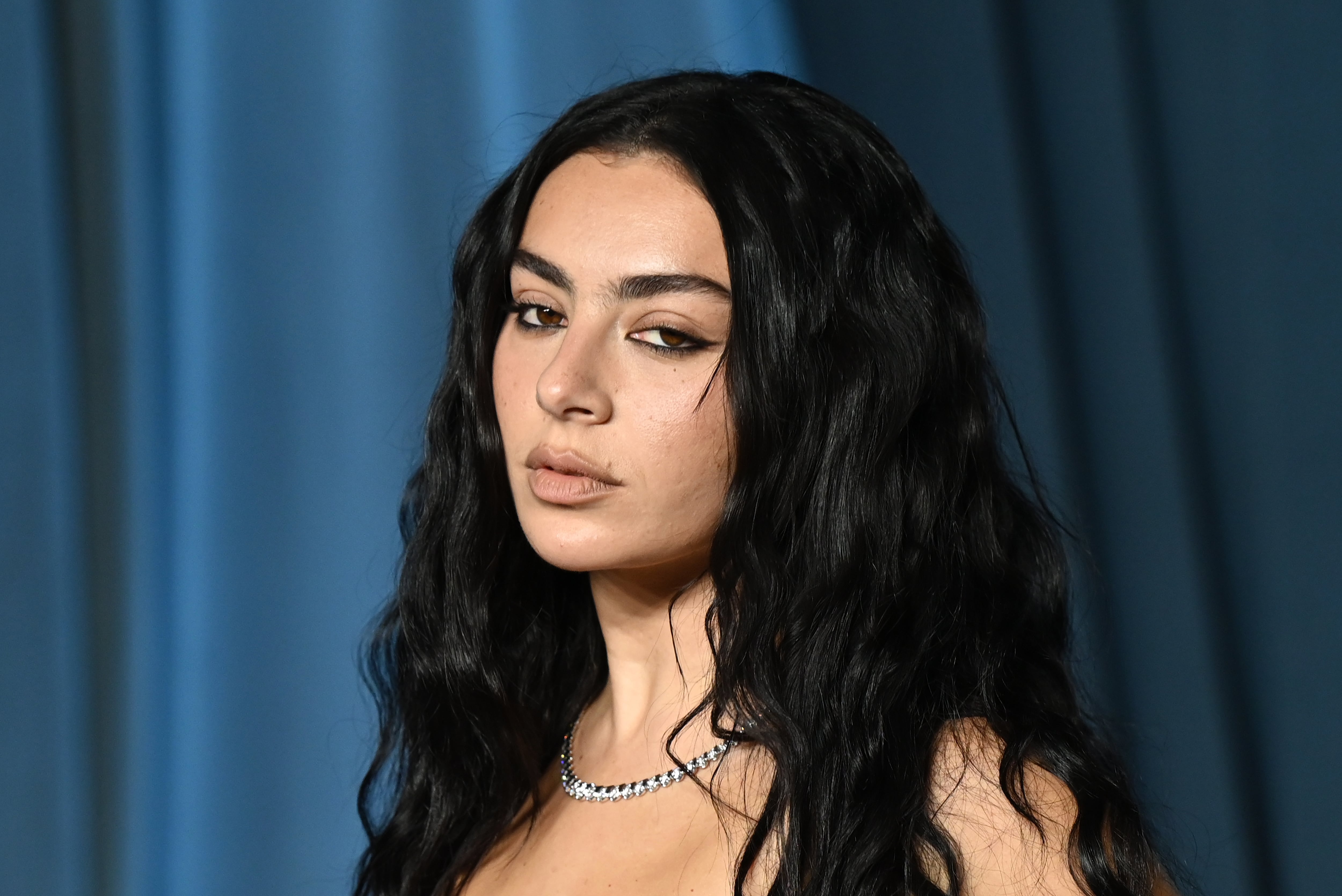 Charli XCX en la gala anual del Academy Museum, 18 de octubre de 2025.