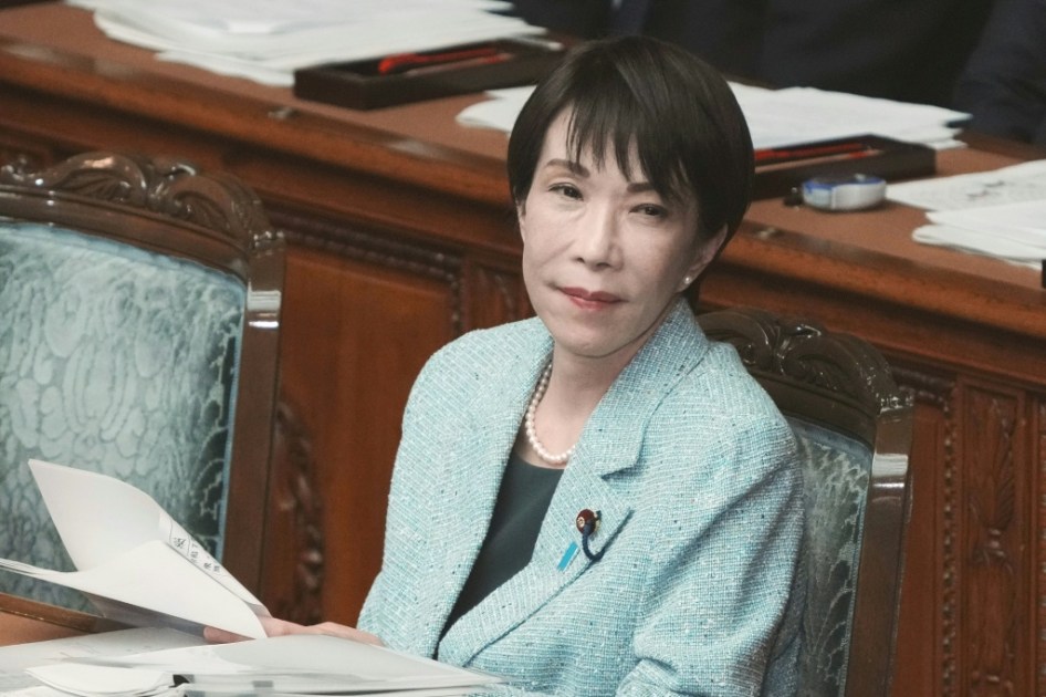 Diputadas y la primera ministra de Japón piden más baños para mujeres en el Parlamento