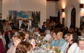 La asociación “Molino de Fuego” celebra la Navidad con una merienda