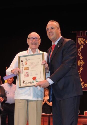 Vázquez de Sola obtiene, a título póstumo, la Medalla de Oro al Mérito en las Bellas Artes