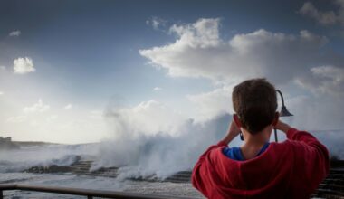 Ascienden a cuatro los muertos por el fuerte oleaje en las islas Canarias