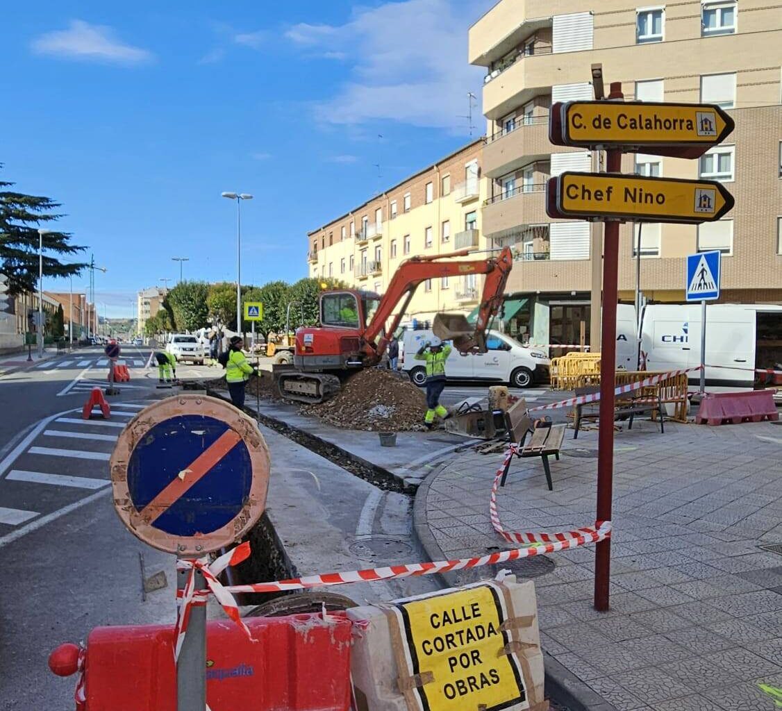 Las avenidas de Numancia y Achútegui de Blas permanecerán cortadas al tráfico por una avería en el colector de saneamiento