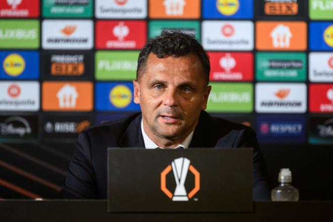 Mario Kovačević, entrenador del Dinamo Zagreb, en sala de prensa. (Foto: Cordon Press)