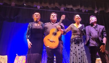 Un Ayala repleto de seguidores se rinde ante la ‘Navidad Flamenca’ de Ricardo Fernández del Moral